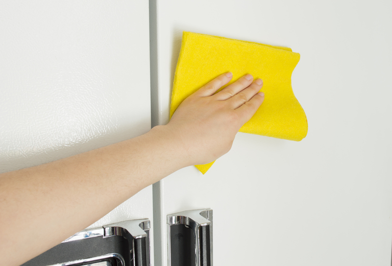 deep cleaning window cleaning